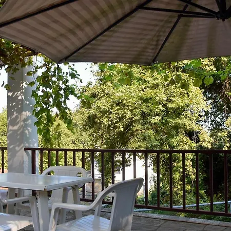 In Summer House With Large Balcony Feriehus *